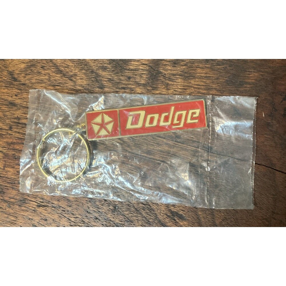 Vintage Dodge Pentastar Emblem Enamel Dealership Keychain NOS Sealed Car Auto